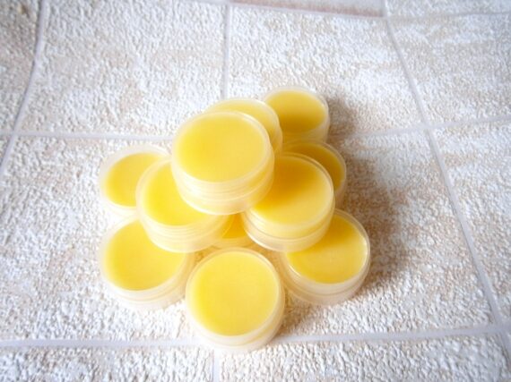 Бальзам для ногтей и кутикулы