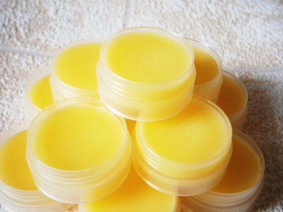 Бальзам для ногтей и кутикулы