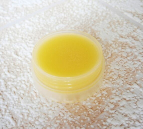 Бальзам для ногтей и кутикулы