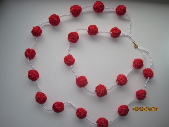 Бусы "Атласные шарики"