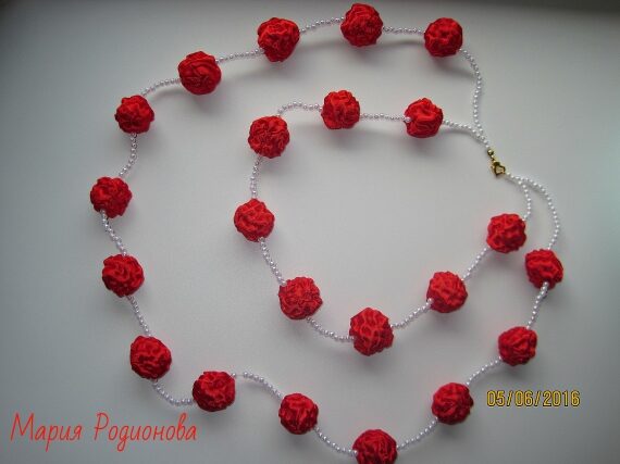 Бусы "Атласные шарики"