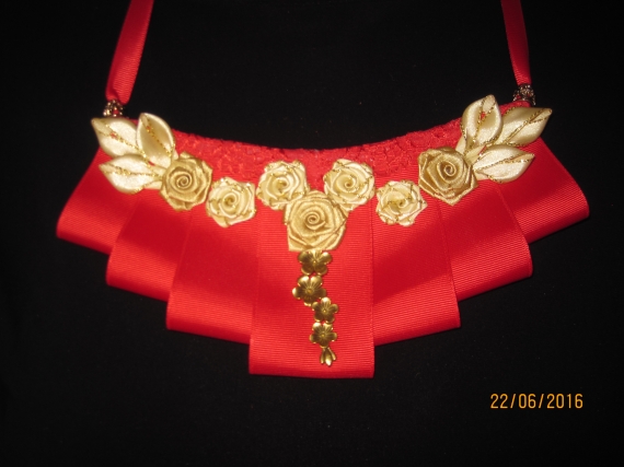 Золотистые цветы