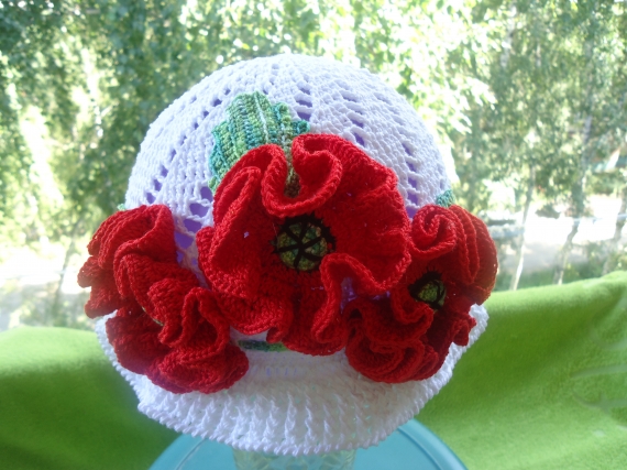 детская шляпка с маками