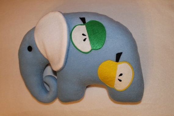 Подушка-игрушка. Слоник. Яблочный