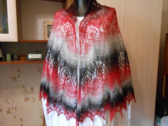 Ажурная невесомая шаль Фрея