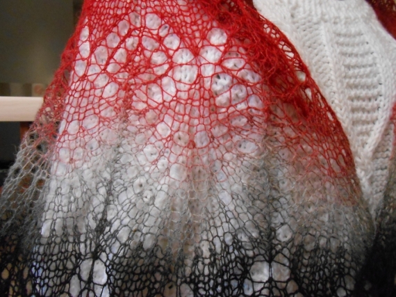 Ажурная невесомая шаль Фрея