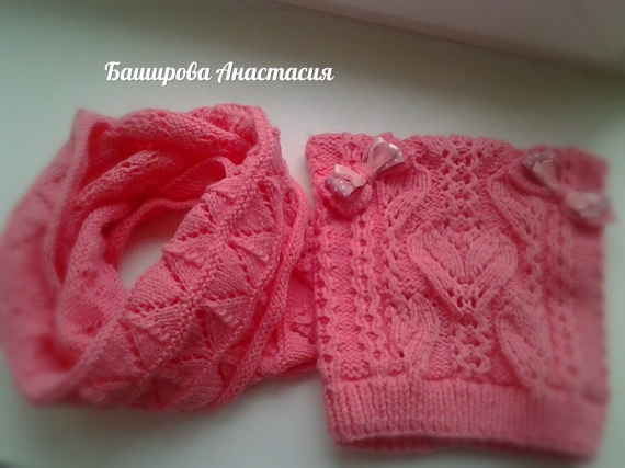 комплект шапка с ушками и снуд