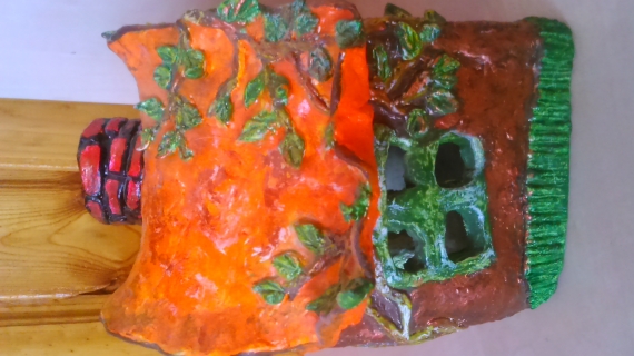 Домик - подсвечник