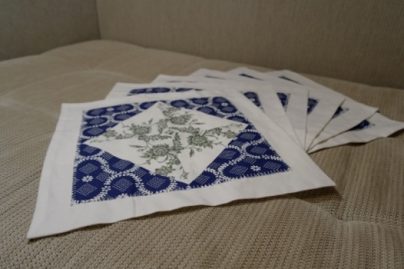 Сервировочные салфетки "Цветы и кружево"