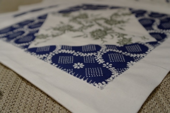 Сервировочные салфетки "Цветы и кружево"