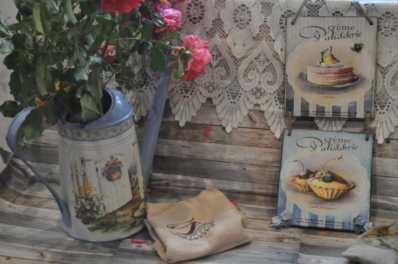 Декоративное панно "Пироженое"