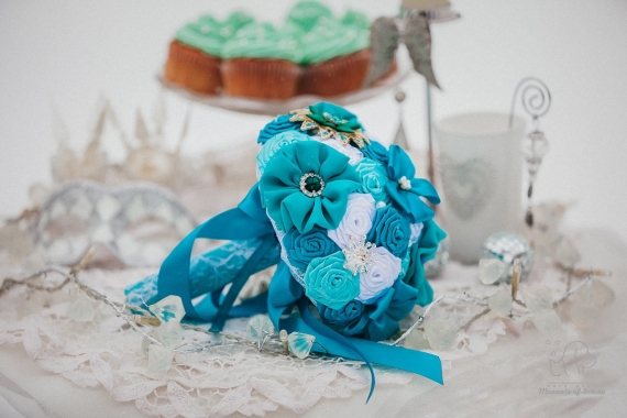 Свадебный брошь-букет "Бирюза"