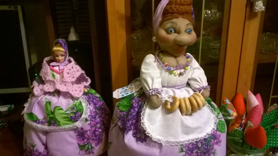 Кукла-грелка на чайник