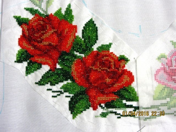 Вышитые платья, блузы