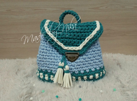 Рюкзак из трикотажной пряжи