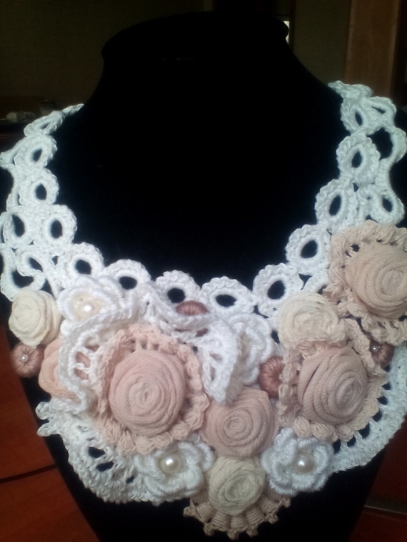 Колье текстильное