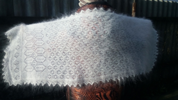 Пуховые палантины белые ажурные!!