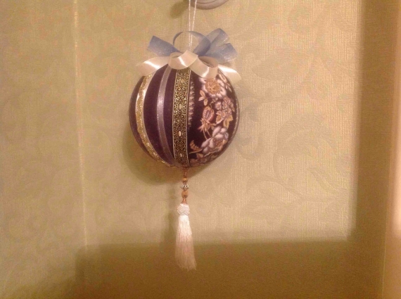 Шар новогодний