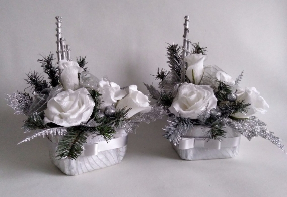 Настольная композиция из роз ручной работы