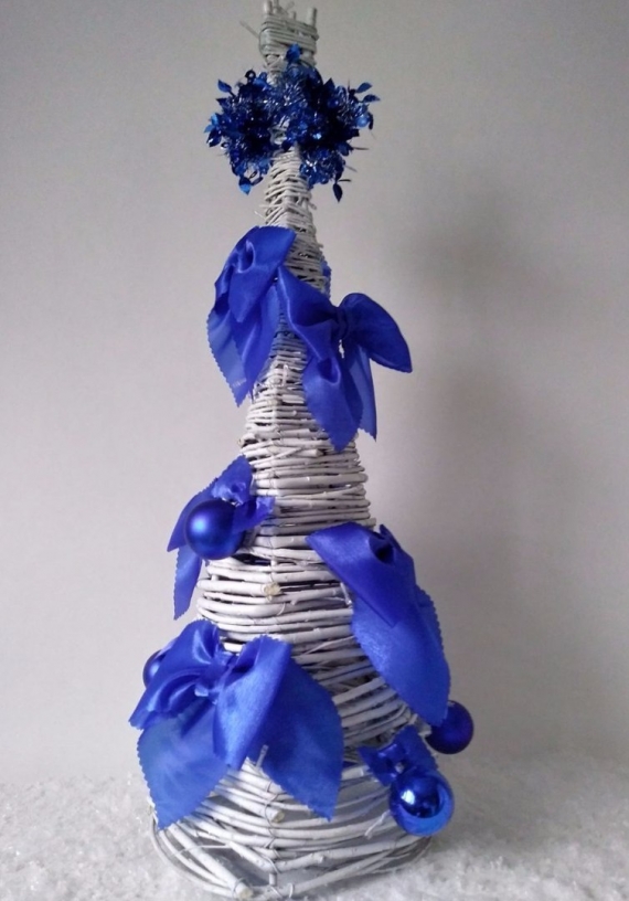 Елка ручной работы