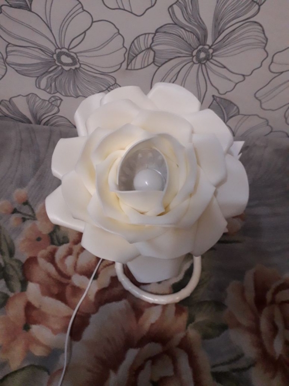 Настольный светильник