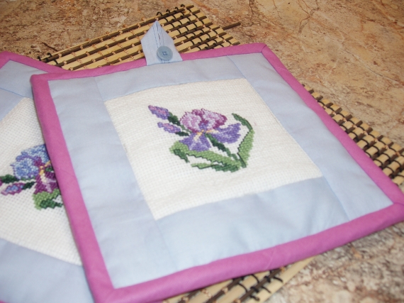 Прихватки с вышивкой