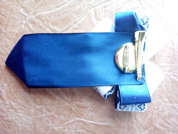 галстук-брошь