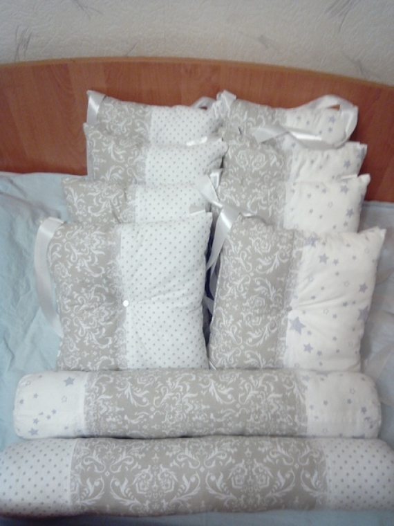 Бортики в детскую кроватку