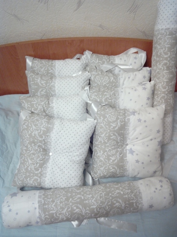 Бортики в детскую кроватку