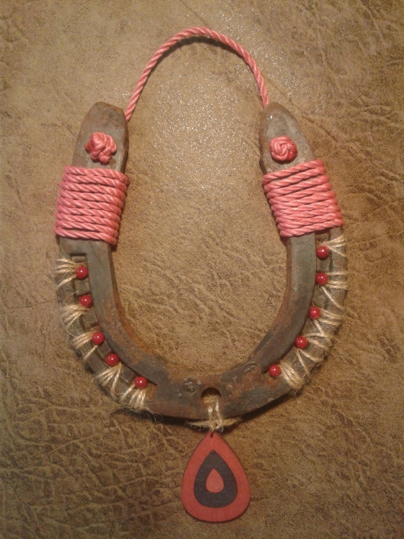 ПОДКОВА-ОБЕРЕГ