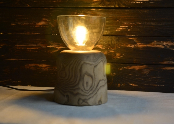 Светильник из массива ясеня (ночник)