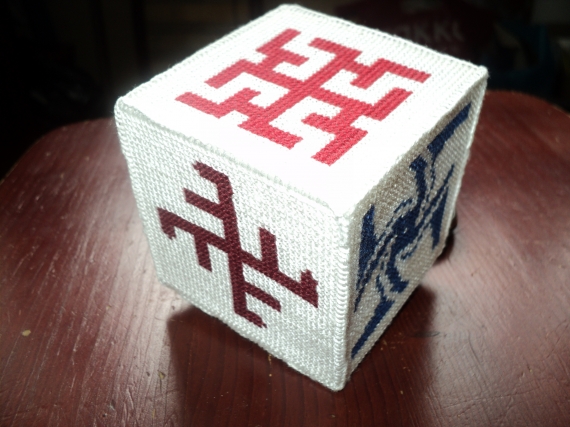 Оберег-кубик от зависимостей.