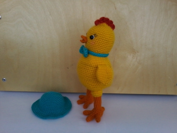 цыпленок в шляпе