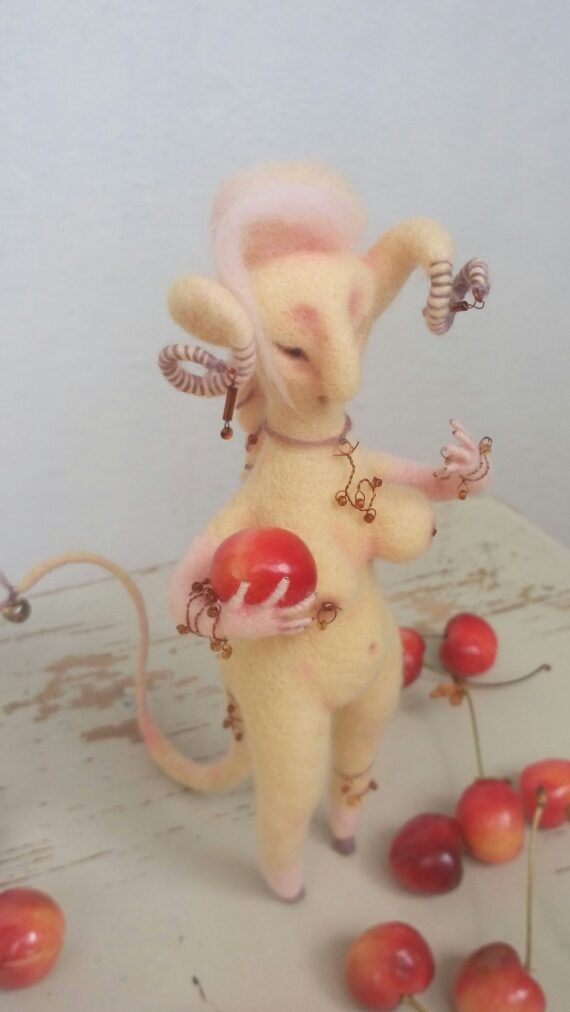 Интерьерная кукла Мадам Фрю