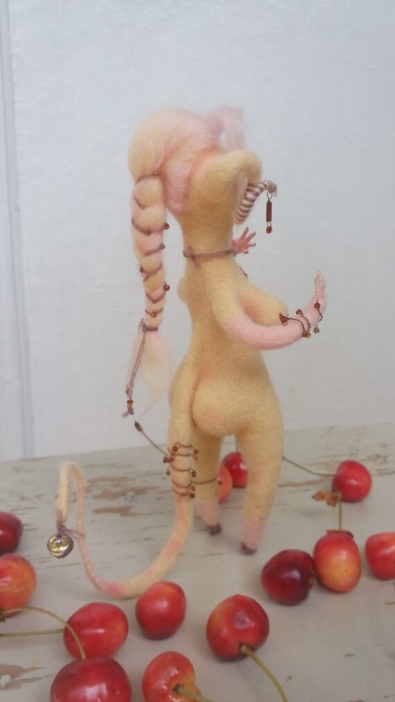 Интерьерная кукла Мадам Фрю