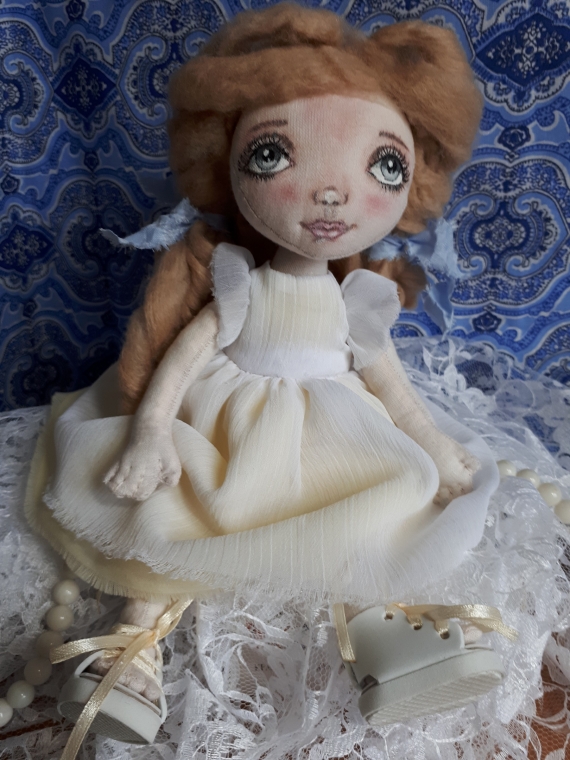 Кукла "Снежанна"