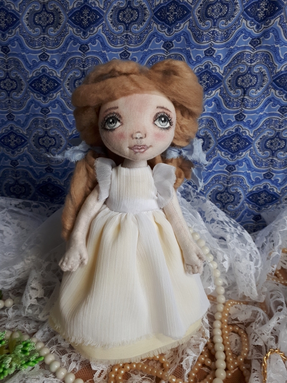 Кукла "Снежанна"