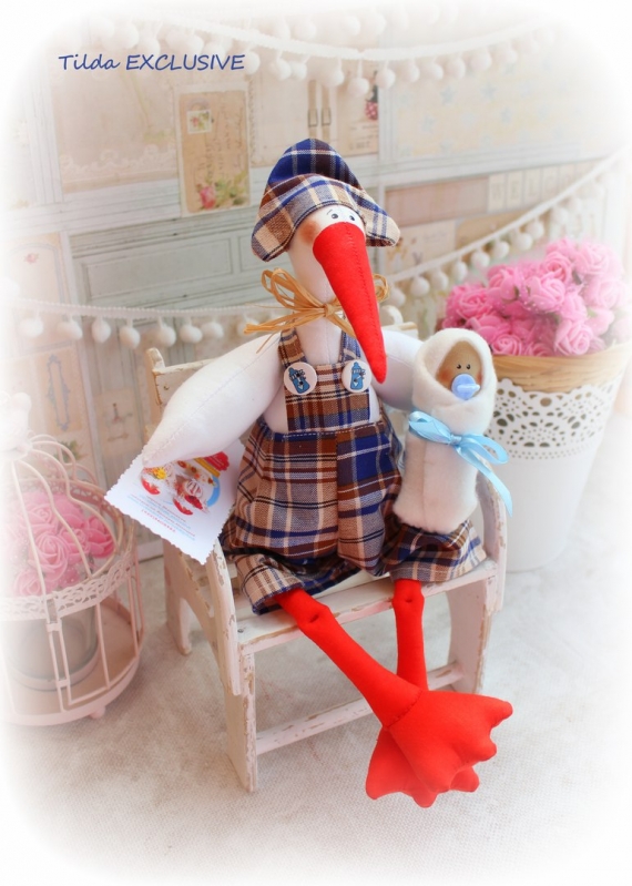 Аист с мальчиком