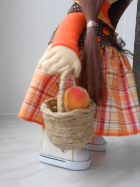 Кукла интерьерная Тильда большеножка