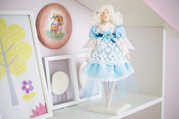 Ангелочек в небесно-голубом