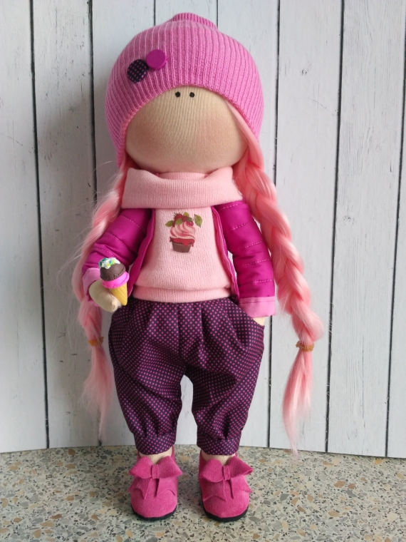 Кукла интерьерная