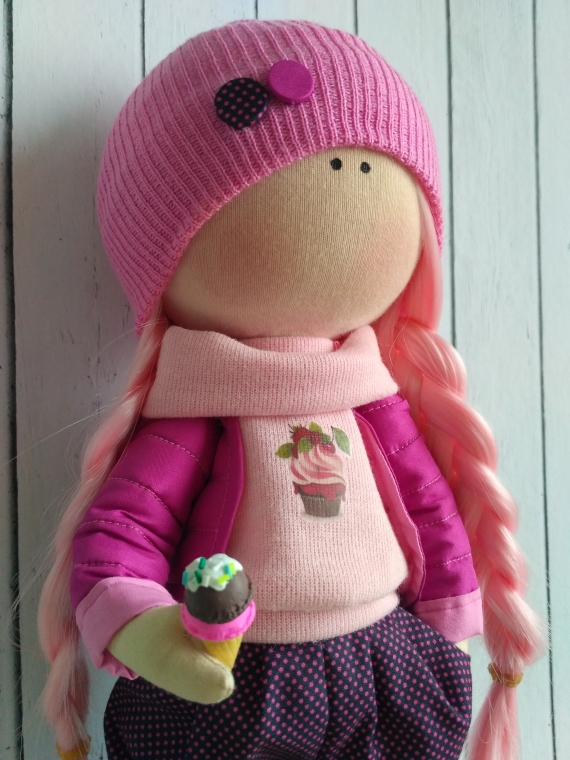 Кукла интерьерная