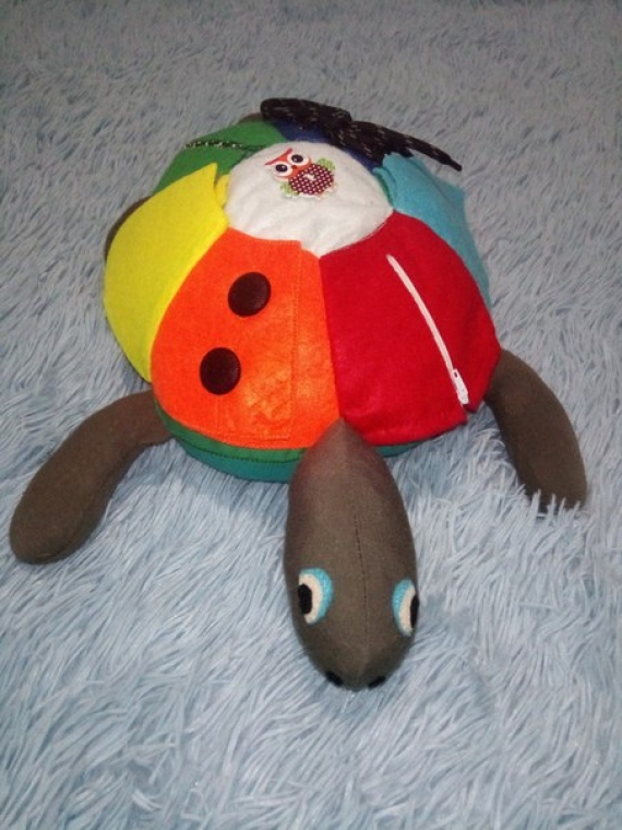 Развивающая игрушка - черепашка!