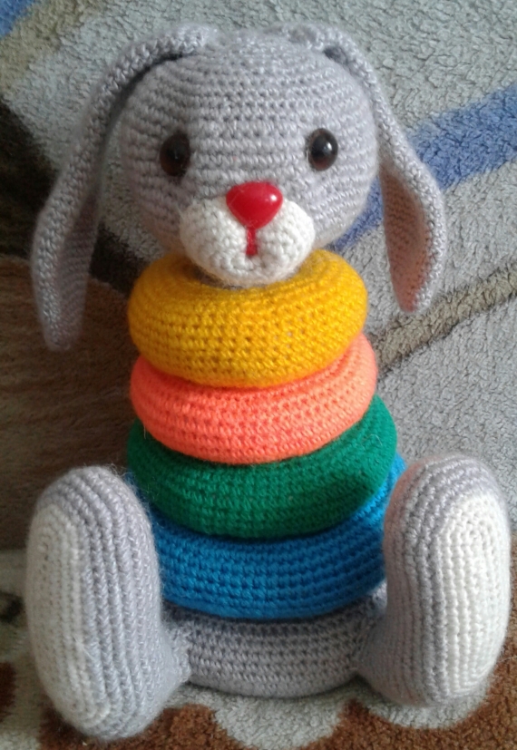 Пирамидка Зайка