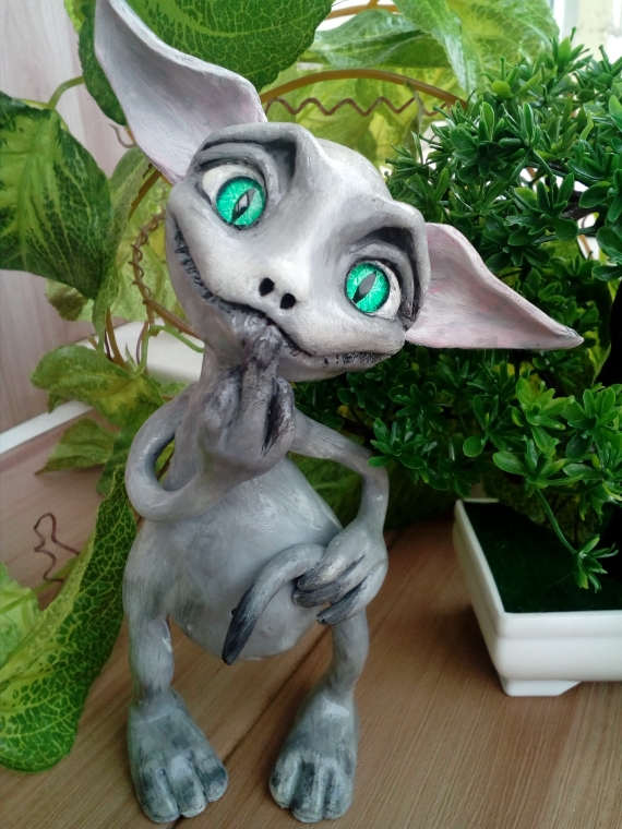 Скромный кот