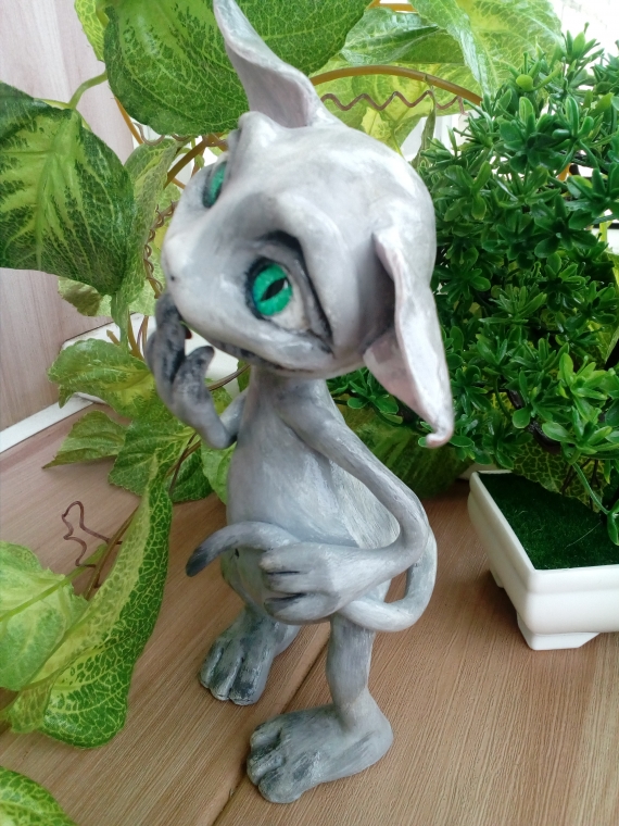 Скромный кот