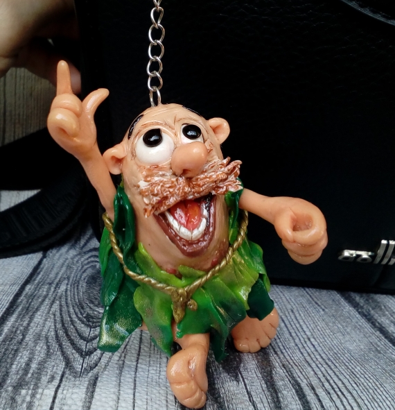 брелок - весёлый островитянин