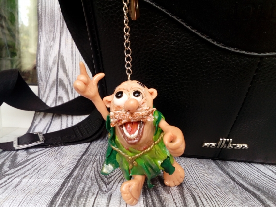 брелок - весёлый островитянин