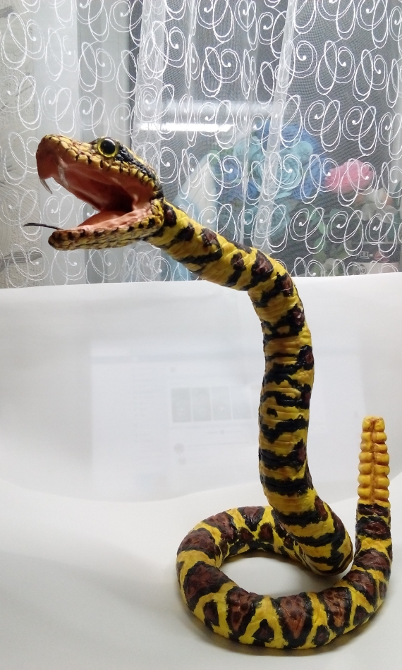 Статуэтка Змея.