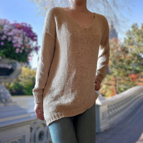 Свитер ручной работы